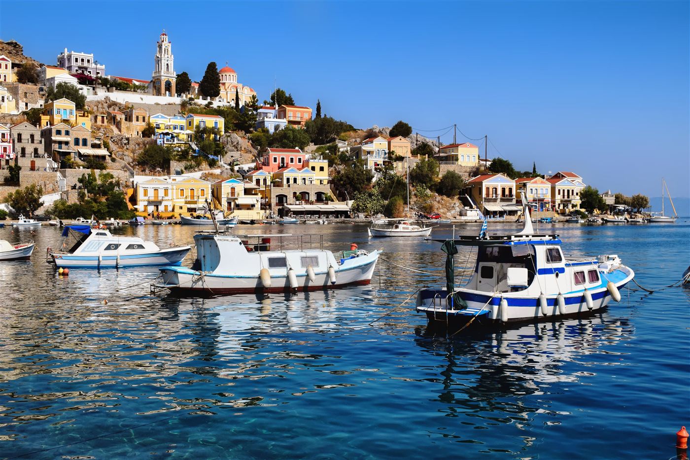 Kleurrijke haven van Symi