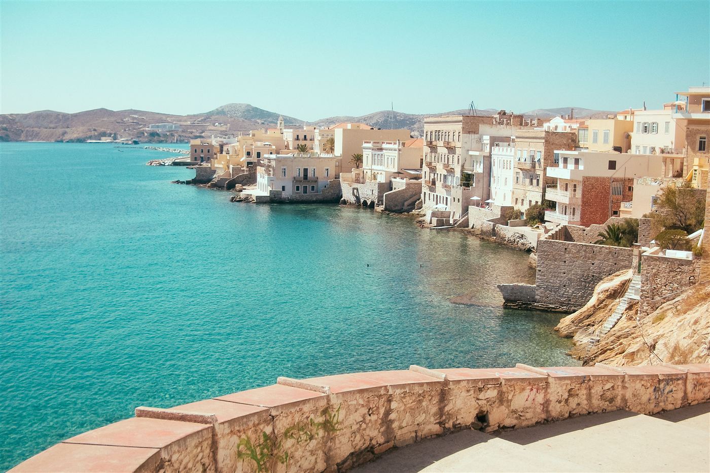 Kustplaats Syros aan zee